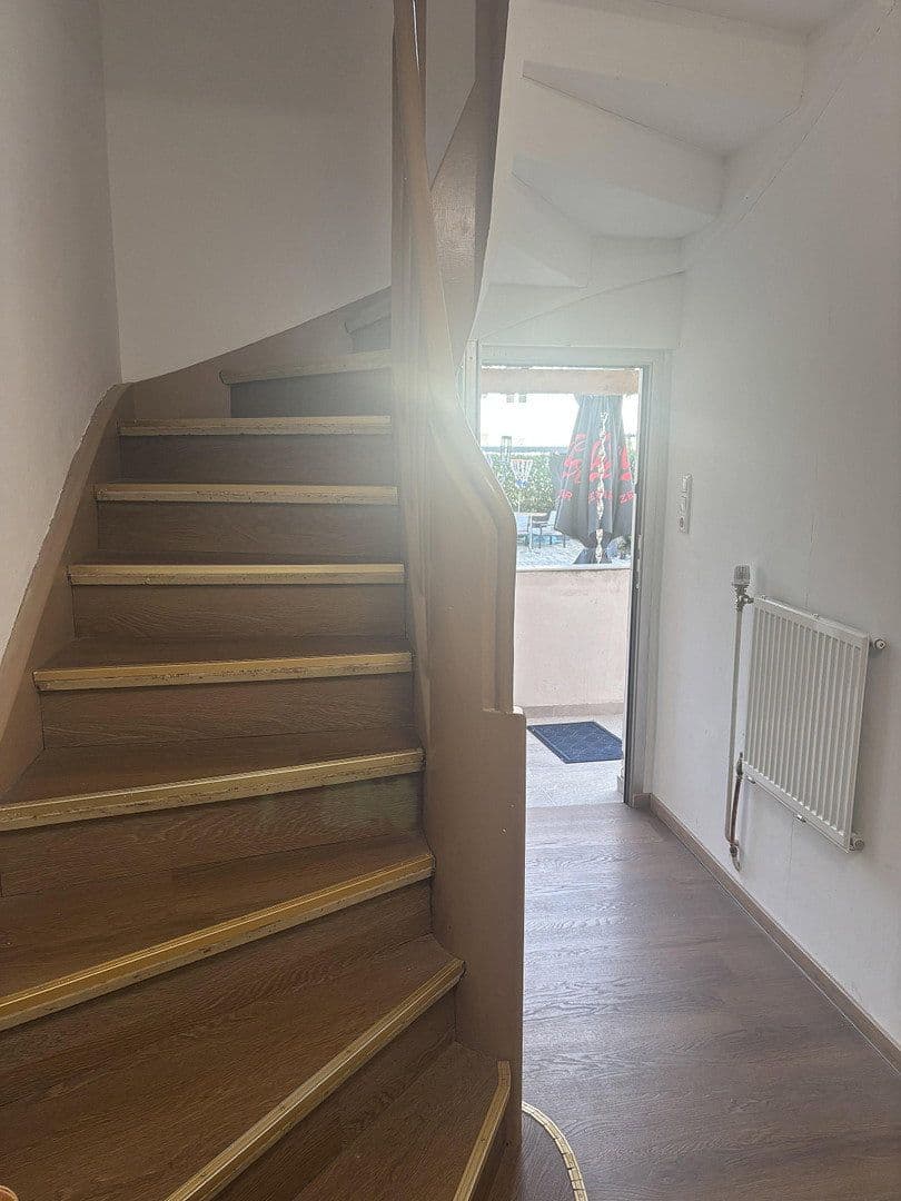 Predaj domu 95 m², pozemok 455 m², Rheinstraße 52, Ingelheim am Rhein, Porýnie-Falcko Predaj domu 95 m², pozemok 455 m², Rheinstraße 52, Ingelheim am Rhein, Porýnie-Falcko