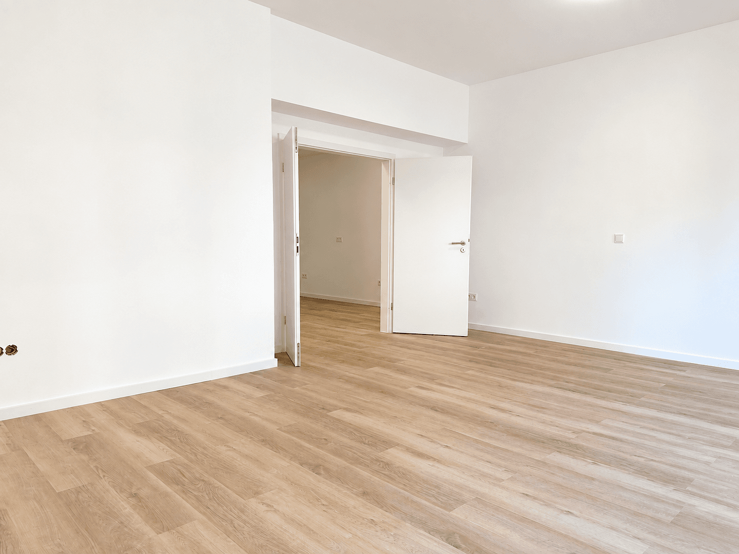 Prenájom bytu 3-izbový 85 m², Kölner Str. 66, Kierspe, Severné Porýnie - Westfálsko Prenájom bytu 3-izbový 85 m², Kölner Str. 66, Kierspe, Severné Porýnie - Westfálsko