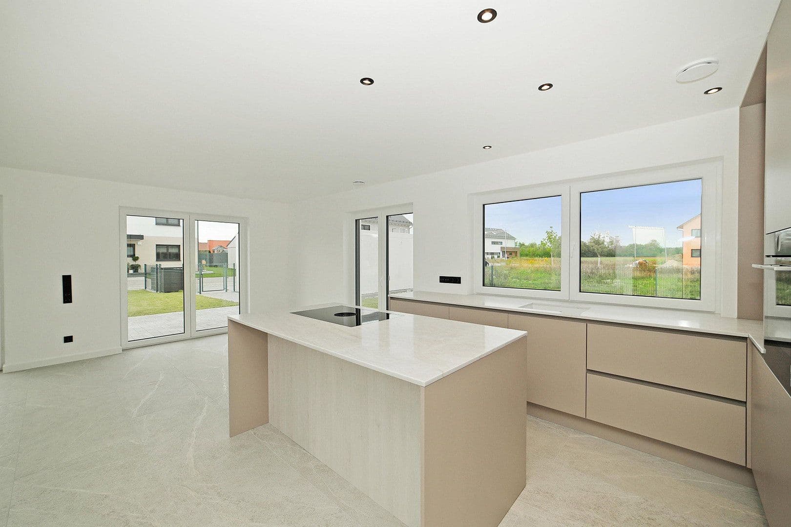 Prenájom domu 164 m², pozemok 602 m², Zimmererweg 3, Bergkirchen, Bavorsko Prenájom domu 164 m², pozemok 602 m², Zimmererweg 3, Bergkirchen, Bavorsko