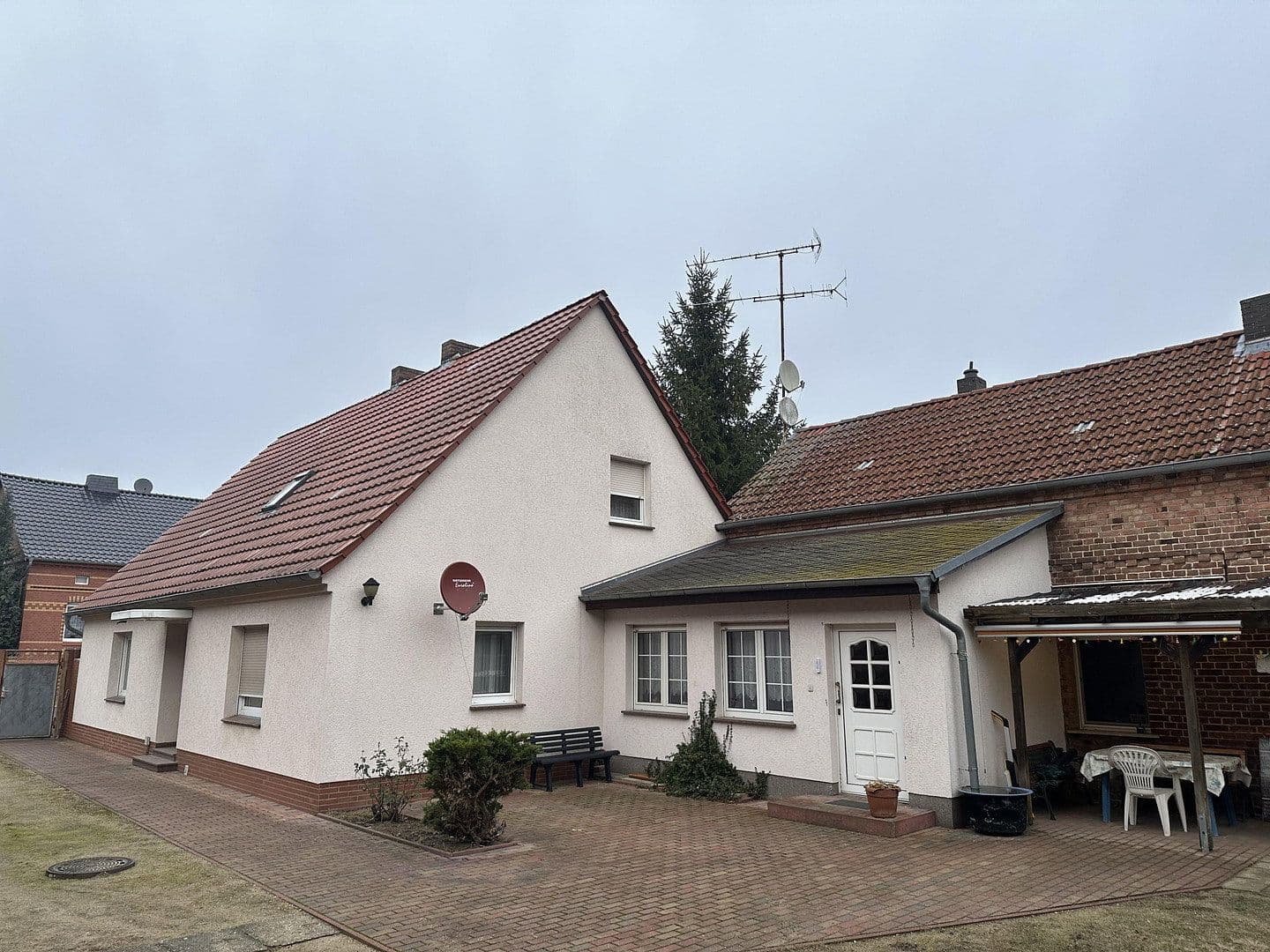 Predaj domu 150 m², pozemok 3.265 m², Kasel-Golzig, Brandenbursko Predaj domu 150 m², pozemok 3.265 m², Kasel-Golzig, Brandenbursko