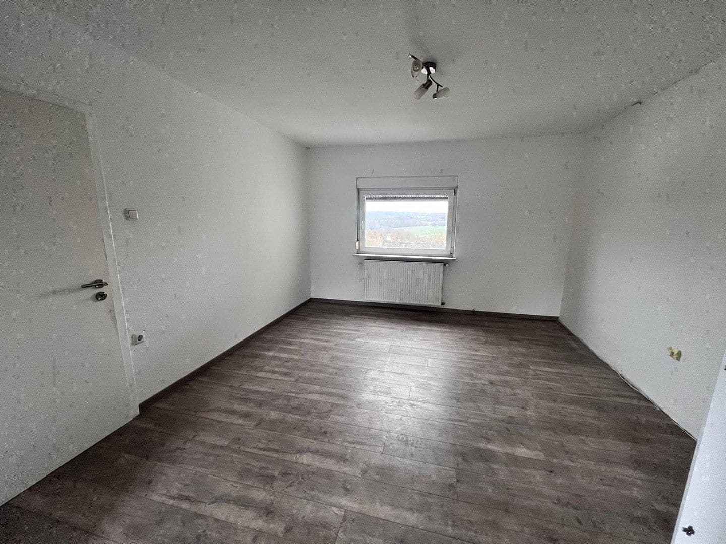 Predaj domu 184 m², pozemok 750 m², Hachenburger Straße 4, Müschenbach, Porýnie-Falcko Predaj domu 184 m², pozemok 750 m², Hachenburger Straße 4, Müschenbach, Porýnie-Falcko