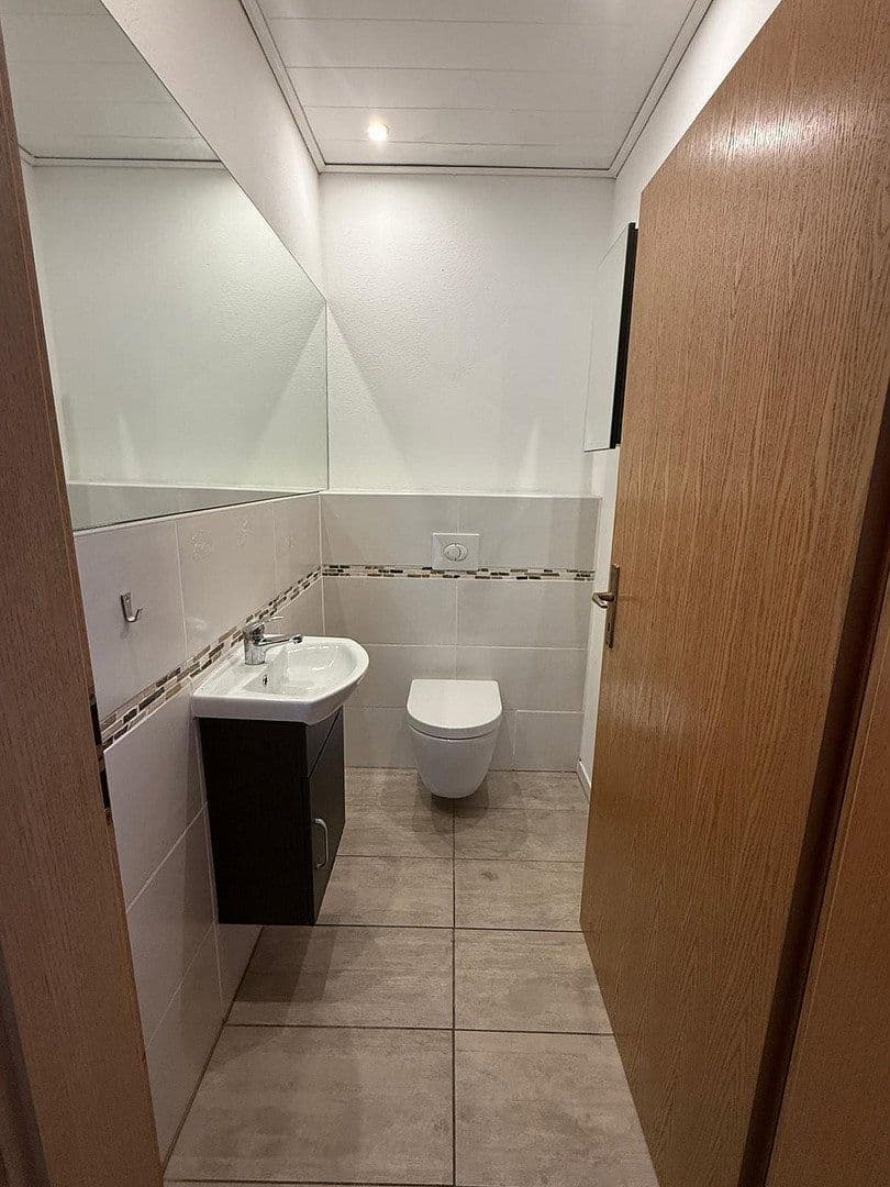 Predaj domu 184 m², pozemok 750 m², Hachenburger Straße 4, Müschenbach, Porýnie-Falcko Predaj domu 184 m², pozemok 750 m², Hachenburger Straße 4, Müschenbach, Porýnie-Falcko