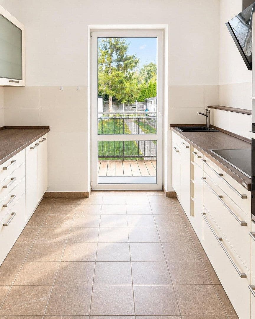 Prenájom domu 297 m², pozemok 1.135 m², Blankenfelde-Mahlow, Brandenbursko Prenájom domu 297 m², pozemok 1.135 m², Blankenfelde-Mahlow, Brandenbursko