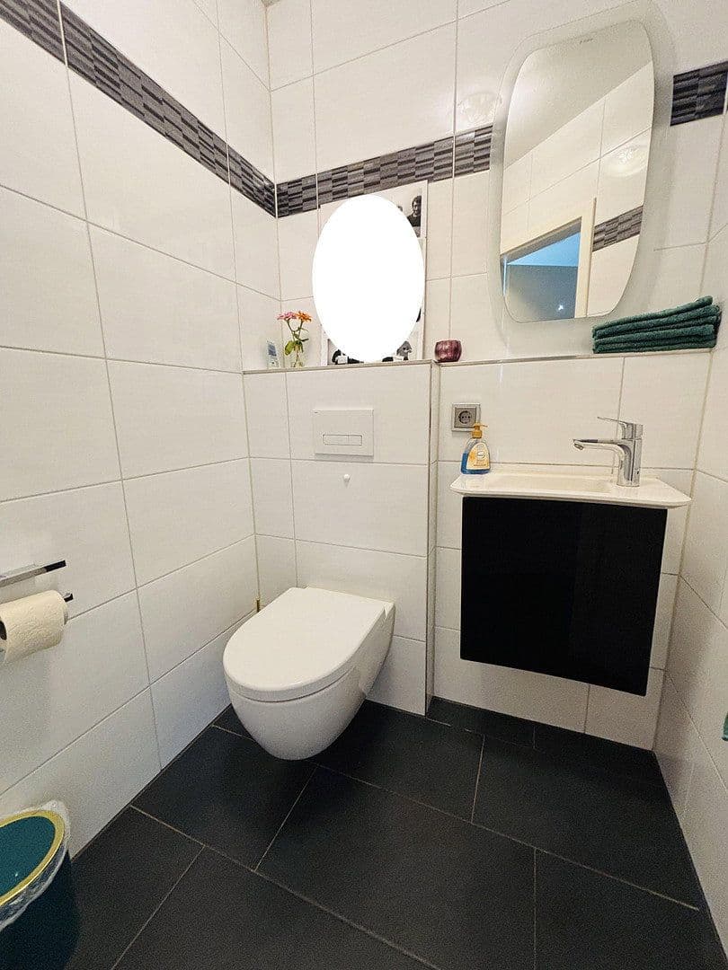 Predaj domu 144 m², pozemok 191 m², Offenbach am Main, Hesensko Predaj domu 144 m², pozemok 191 m², Offenbach am Main, Hesensko