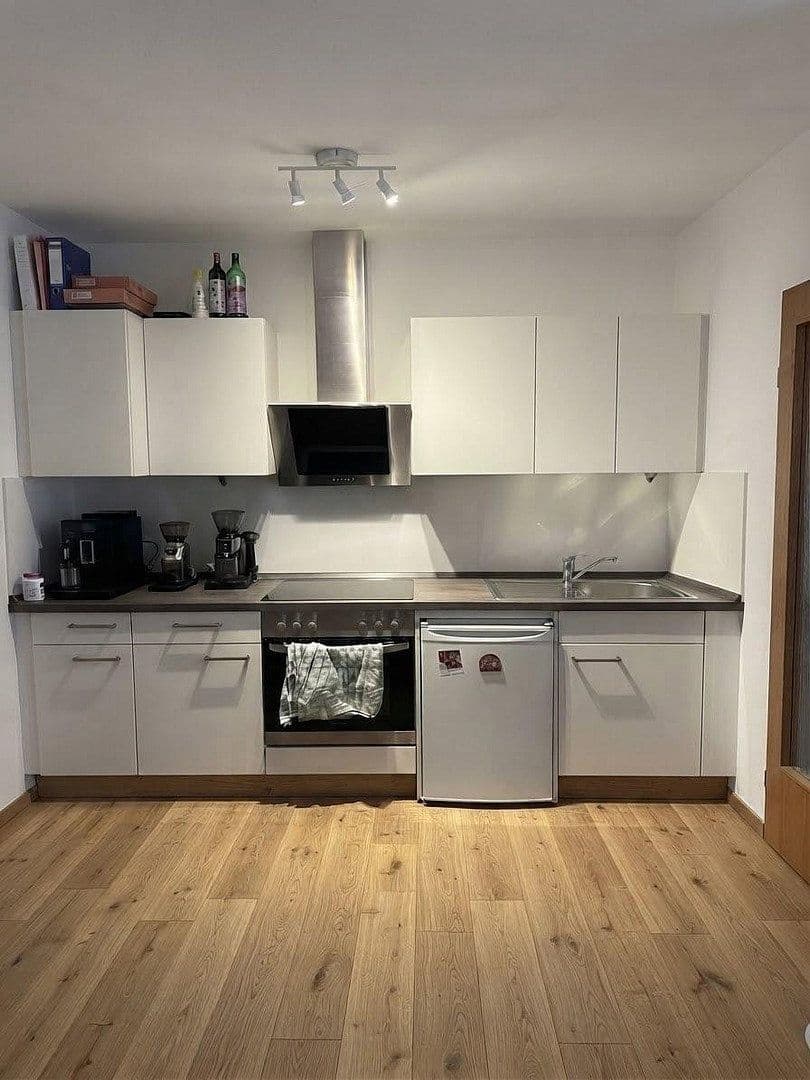 Prenájom bytu 1-izbový 26 m², Erlangen, Bavorsko Prenájom bytu 1-izbový 26 m², Erlangen, Bavorsko
