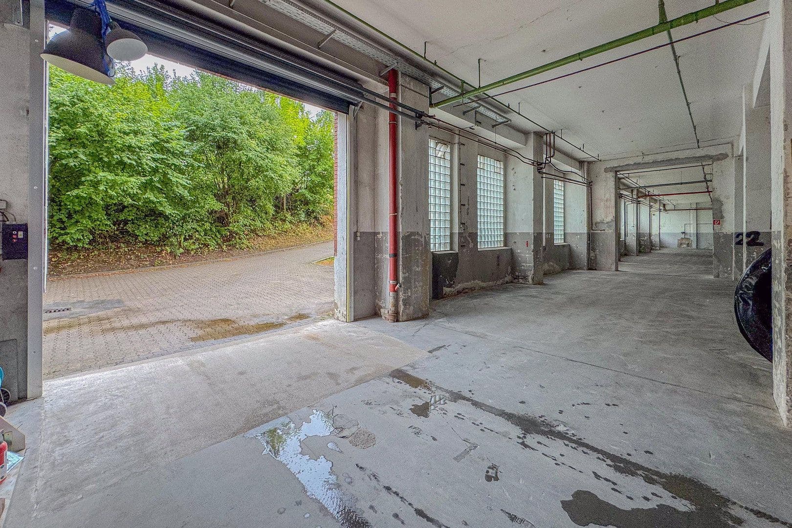 Prenájom nebytového priestoru 460 m², Stockumer Straße 28, Witten, Severné Porýnie - Westfálsko Prenájom nebytového priestoru 460 m², Stockumer Straße 28, Witten, Severné Porýnie - Westfálsko