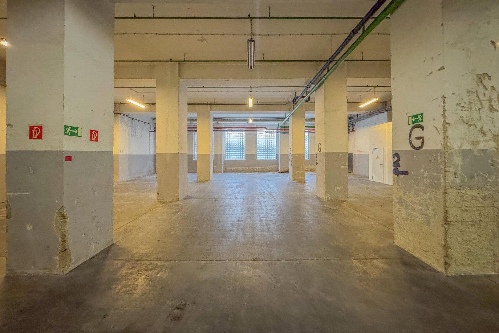 Prenájom nebytového priestoru 130 m², Stockumer Straße 28, Witten, Severné Porýnie - Westfálsko Prenájom nebytového priestoru 130 m², Stockumer Straße 28, Witten, Severné Porýnie - Westfálsko