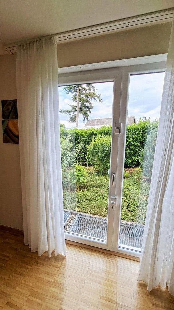 Prenájom bytu 3-izbový 94 m², Mainz, Porýnie-Falcko Prenájom bytu 3-izbový 94 m², Mainz, Porýnie-Falcko