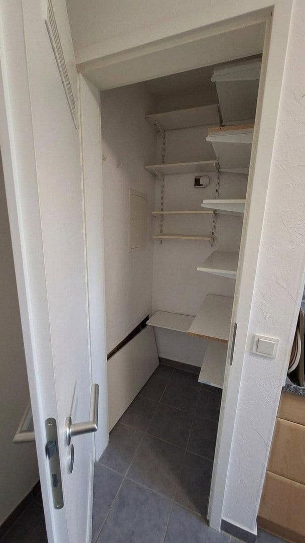 Prenájom bytu 3-izbový 94 m², Mainz, Porýnie-Falcko Prenájom bytu 3-izbový 94 m², Mainz, Porýnie-Falcko