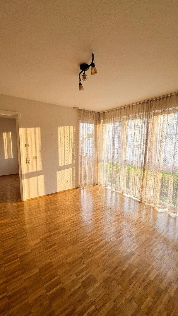 Prenájom bytu 3-izbový 94 m², Mainz, Porýnie-Falcko Prenájom bytu 3-izbový 94 m², Mainz, Porýnie-Falcko