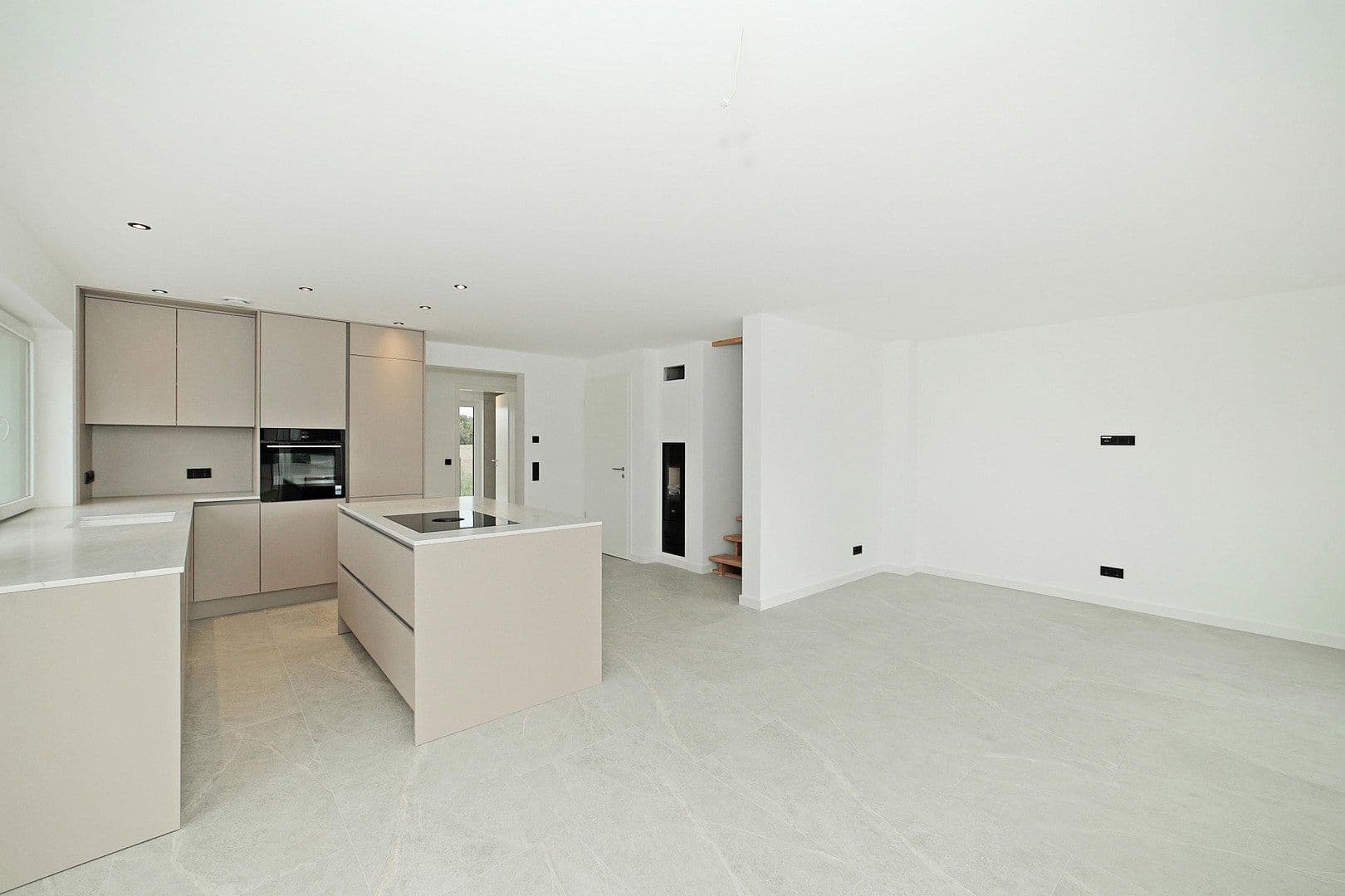 Predaj domu 164 m², pozemok 602 m², Zimmererweg 3, Bergkirchen, Bavorsko Predaj domu 164 m², pozemok 602 m², Zimmererweg 3, Bergkirchen, Bavorsko
