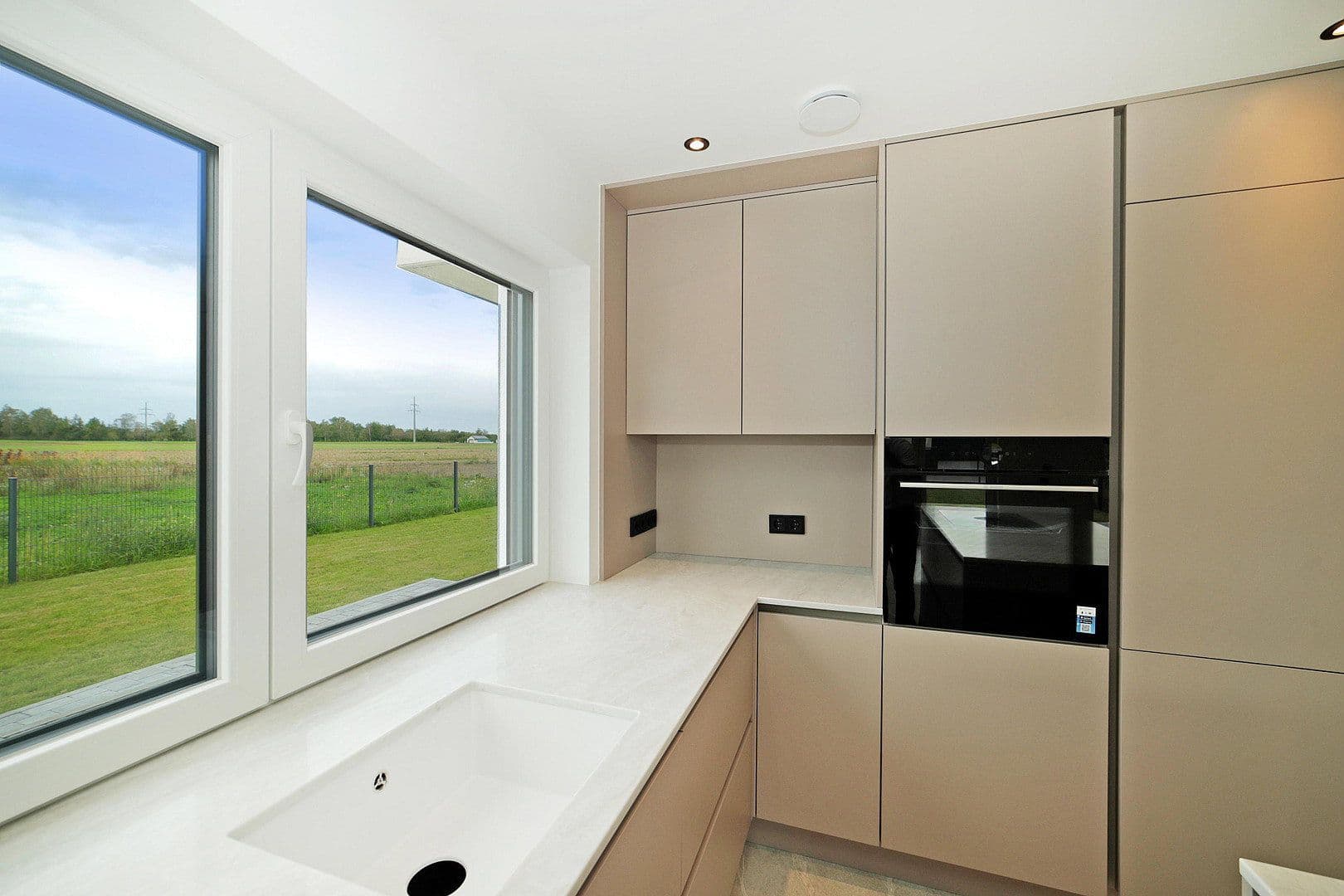 Predaj domu 164 m², pozemok 602 m², Zimmererweg 3, Bergkirchen, Bavorsko Predaj domu 164 m², pozemok 602 m², Zimmererweg 3, Bergkirchen, Bavorsko