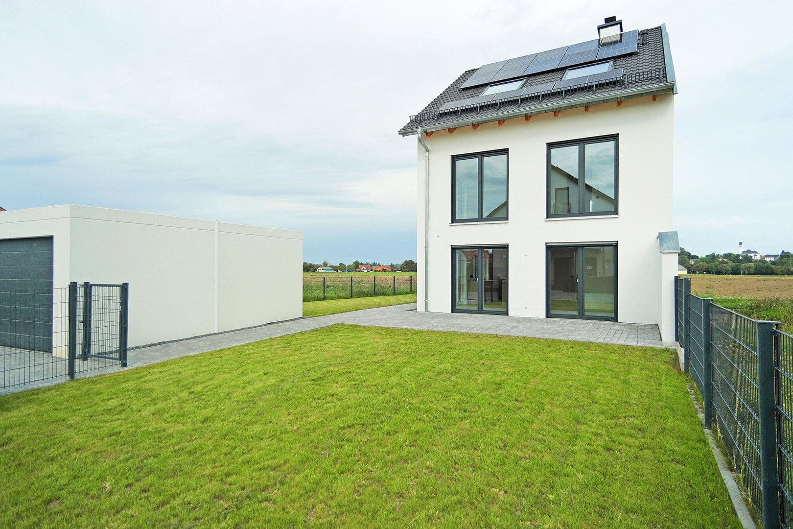 Predaj domu 164 m², pozemok 602 m², Zimmererweg 3, Bergkirchen, Bavorsko Predaj domu 164 m², pozemok 602 m², Zimmererweg 3, Bergkirchen, Bavorsko