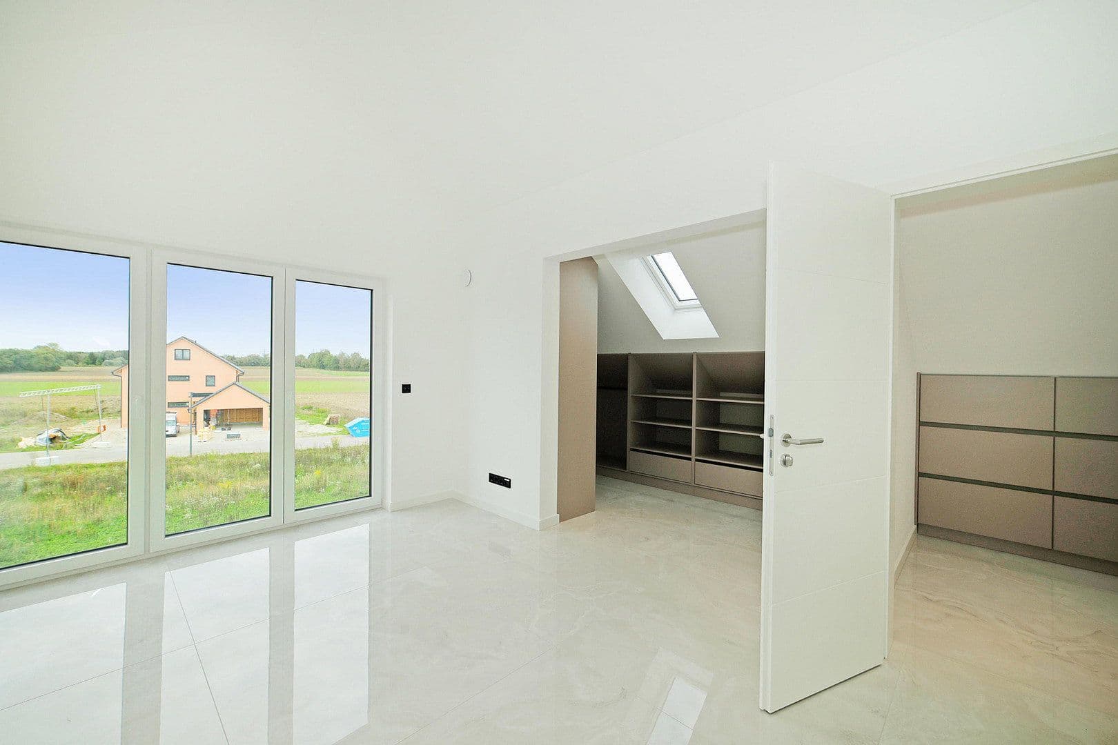 Predaj domu 164 m², pozemok 602 m², Zimmererweg 3, Bergkirchen, Bavorsko Predaj domu 164 m², pozemok 602 m², Zimmererweg 3, Bergkirchen, Bavorsko
