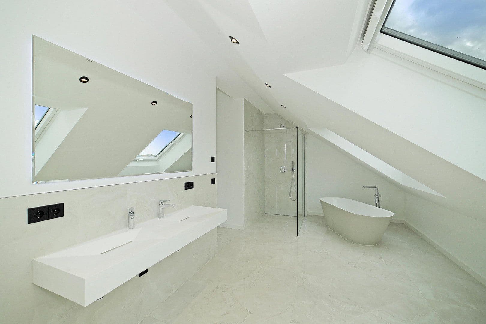 Predaj domu 164 m², pozemok 602 m², Zimmererweg 3, Bergkirchen, Bavorsko Predaj domu 164 m², pozemok 602 m², Zimmererweg 3, Bergkirchen, Bavorsko
