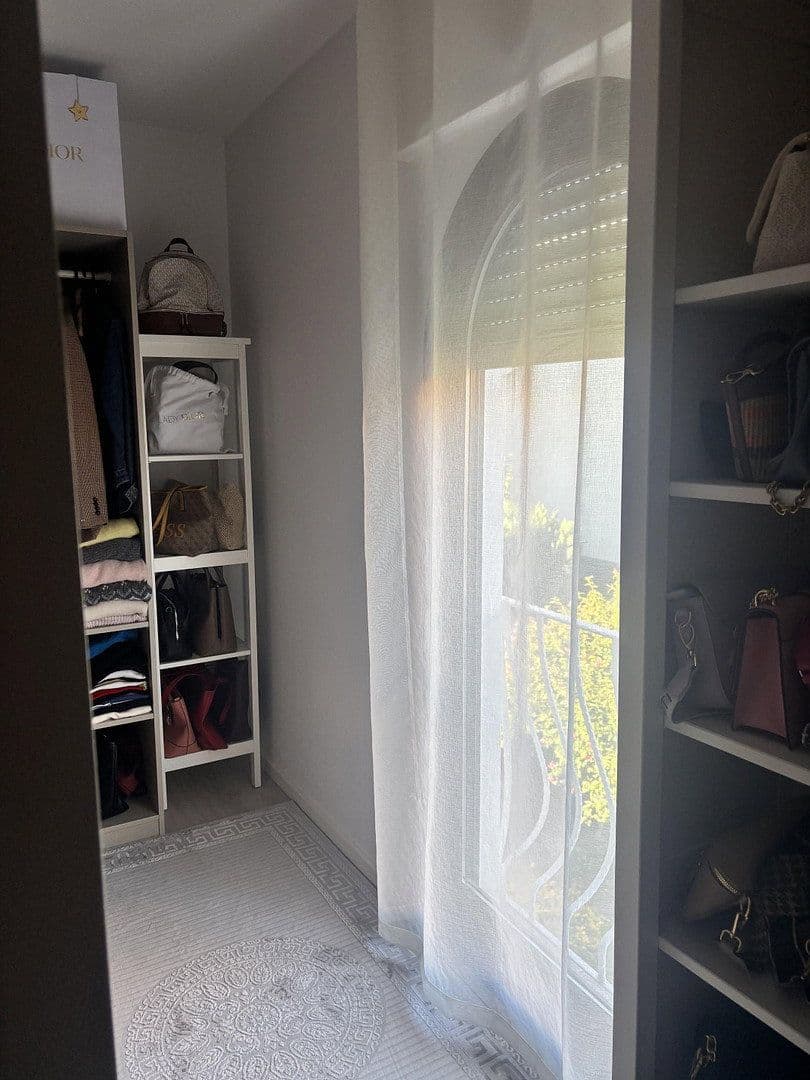 Prenájom domu 170 m², pozemok 460 m², Mühlheim am Main, Hesensko Prenájom domu 170 m², pozemok 460 m², Mühlheim am Main, Hesensko