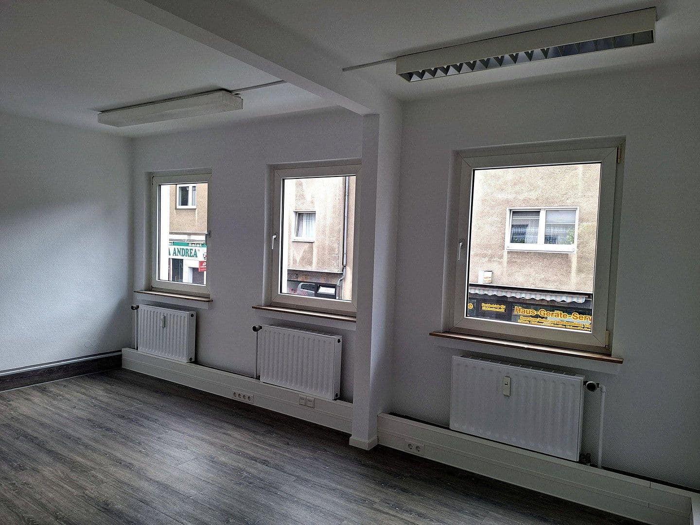 Prenájom kancelárie 120 m², Wüstenhöfer Str. 230, Essen, Severné Porýnie - Westfálsko Prenájom kancelárie 120 m², Wüstenhöfer Str. 230, Essen, Severné Porýnie - Westfálsko
