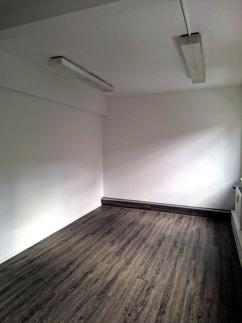 Prenájom kancelárie 120 m², Wüstenhöfer Str. 230, Essen, Severné Porýnie - Westfálsko Prenájom kancelárie 120 m², Wüstenhöfer Str. 230, Essen, Severné Porýnie - Westfálsko