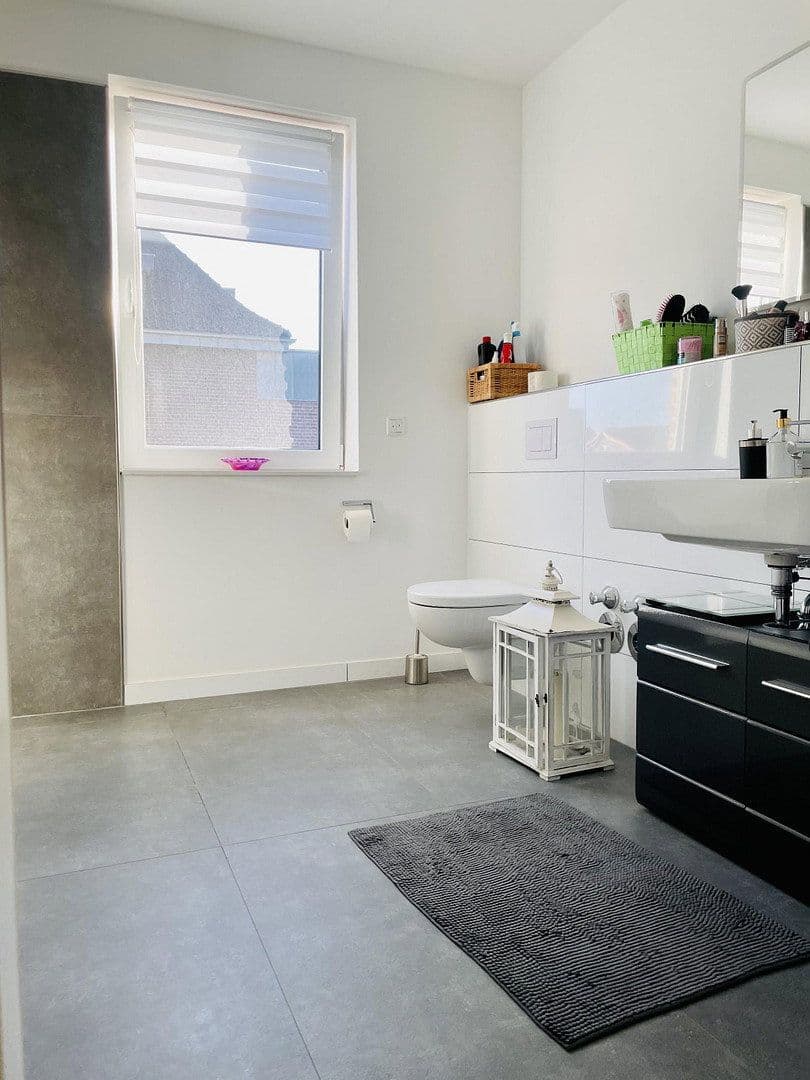 Prenájom bytu 3-izbový 95 m², Viersen, Severné Porýnie - Westfálsko Prenájom bytu 3-izbový 95 m², Viersen, Severné Porýnie - Westfálsko