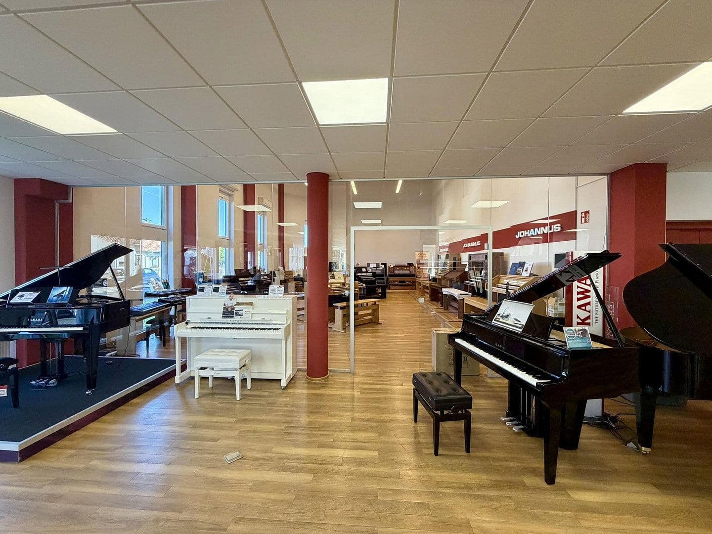 Predaj nebytového priestoru 2.277 m², Waldstraße 1a, Heusenstamm, Hesensko Predaj nebytového priestoru 2.277 m², Waldstraße 1a, Heusenstamm, Hesensko