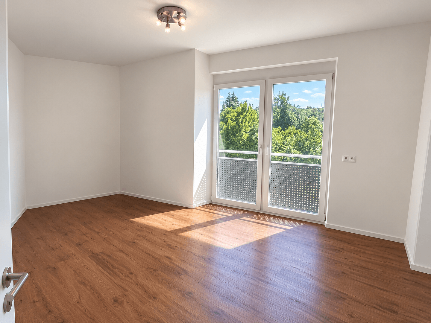 Predaj nebytového priestoru 2.277 m², Waldstraße 1a, Heusenstamm, Hesensko Predaj nebytového priestoru 2.277 m², Waldstraße 1a, Heusenstamm, Hesensko