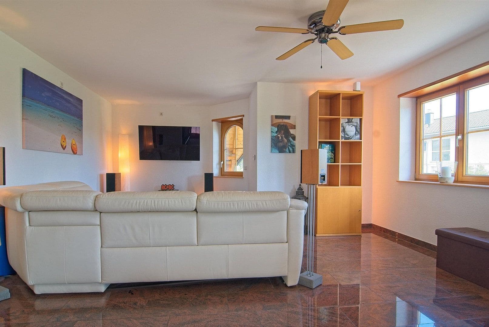 Predaj domu 262 m², pozemok 2.149 m², Wutach, Bádensko-Wurttembersko Predaj domu 262 m², pozemok 2.149 m², Wutach, Bádensko-Wurttembersko
