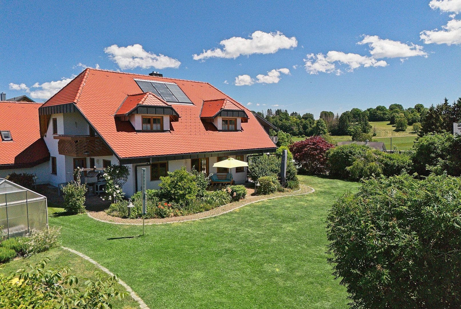 Predaj domu 262 m², pozemok 2.149 m², Wutach, Bádensko-Wurttembersko Predaj domu 262 m², pozemok 2.149 m², Wutach, Bádensko-Wurttembersko