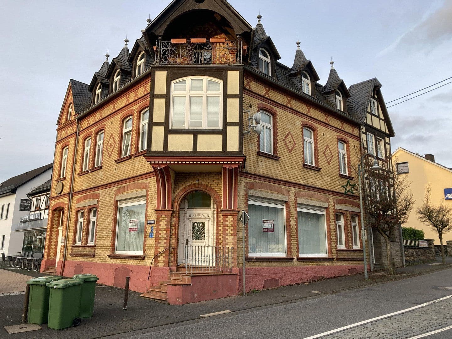 Predaj domu 453 m², pozemok 224 m², Hauptstraße 55, Asbach, Porýnie-Falcko Predaj domu 453 m², pozemok 224 m², Hauptstraße 55, Asbach, Porýnie-Falcko