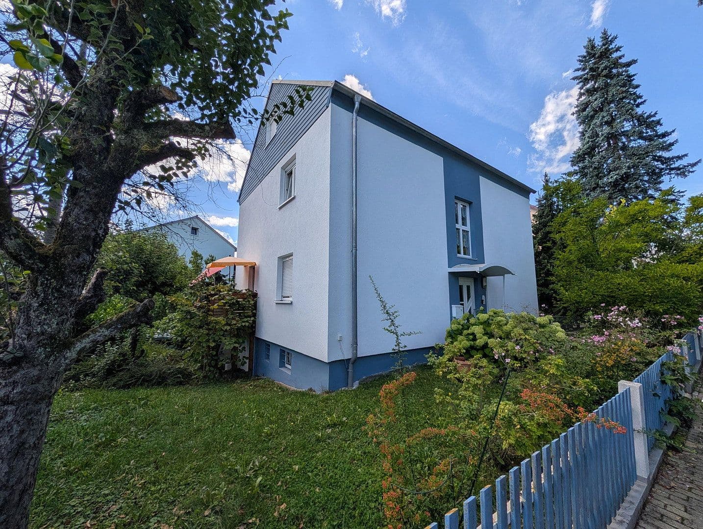 Predaj domu 160 m², pozemok 600 m², Konstanz, Bádensko-Wurttembersko Predaj domu 160 m², pozemok 600 m², Konstanz, Bádensko-Wurttembersko