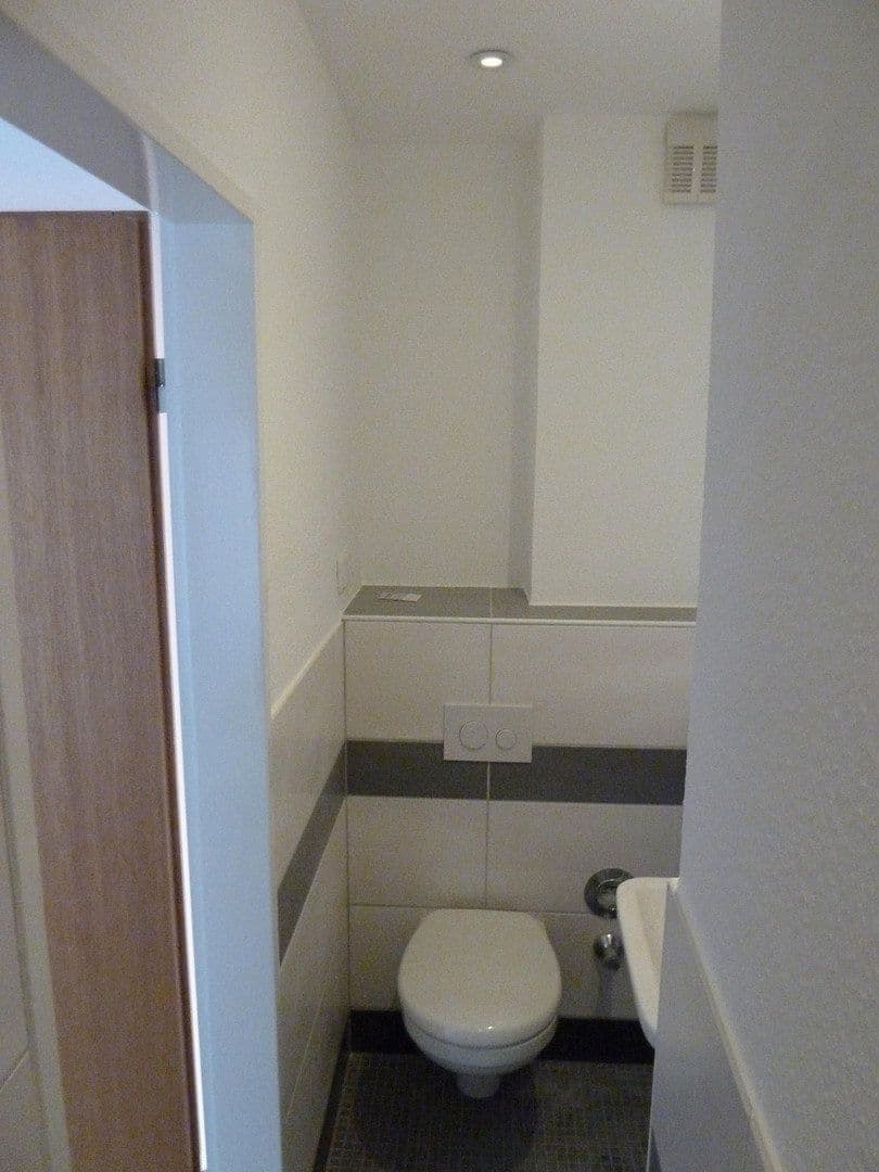 Prenájom bytu 1-izbový 35 m², Hesselnberg 1, Wuppertal, Severné Porýnie - Westfálsko Prenájom bytu 1-izbový 35 m², Hesselnberg 1, Wuppertal, Severné Porýnie - Westfálsko