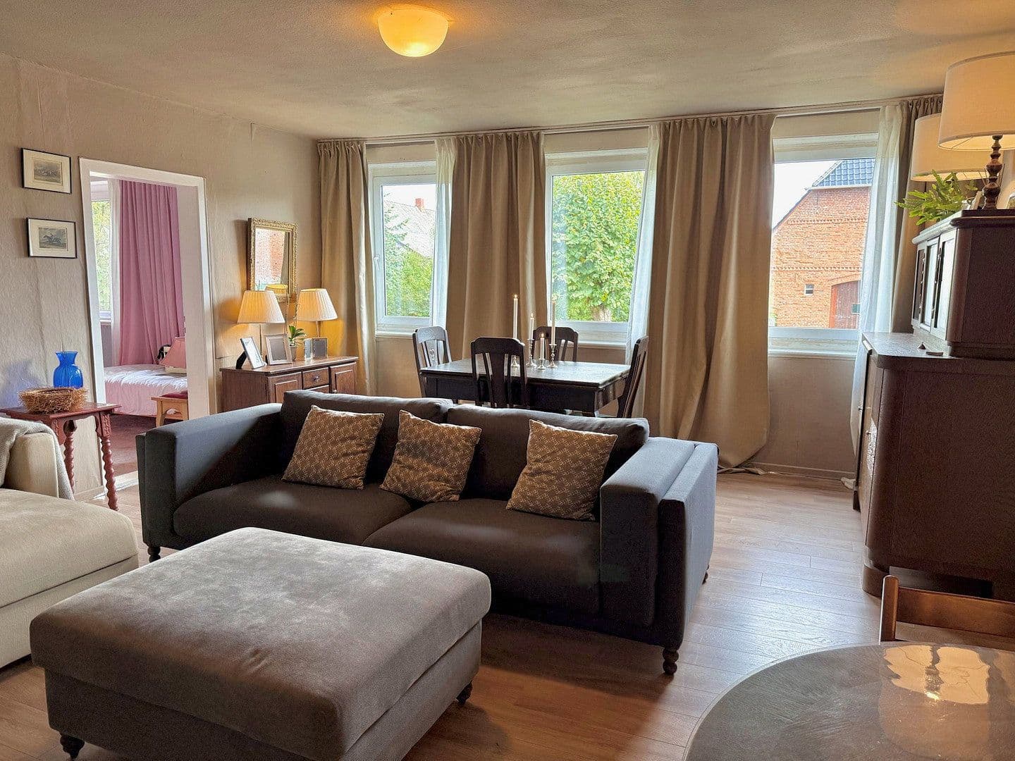 Predaj domu 219 m², pozemok 3.815 m², Lemgow, Dolné Sasko Predaj domu 219 m², pozemok 3.815 m², Lemgow, Dolné Sasko