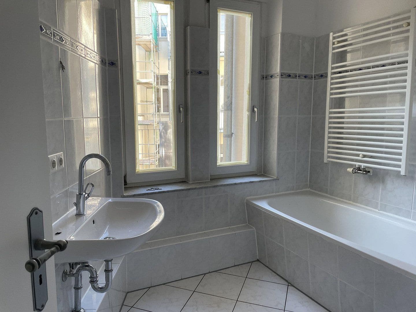 Prenájom bytu 5-izbový 202 m², Dufourstrasse 4, Leipzig, Sasko Prenájom bytu 5-izbový 202 m², Dufourstrasse 4, Leipzig, Sasko