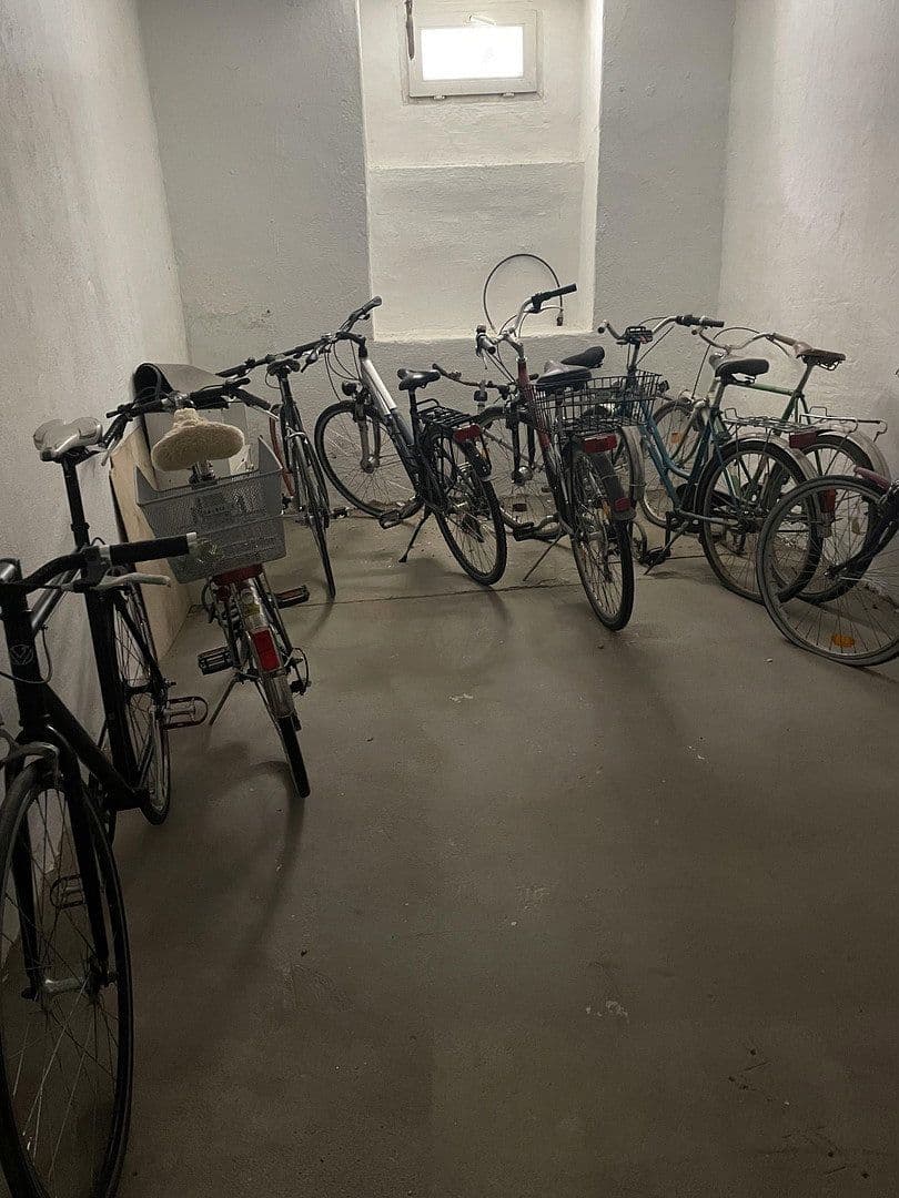 Prenájom bytu 5-izbový 202 m², Dufourstrasse 4, Leipzig, Sasko Prenájom bytu 5-izbový 202 m², Dufourstrasse 4, Leipzig, Sasko