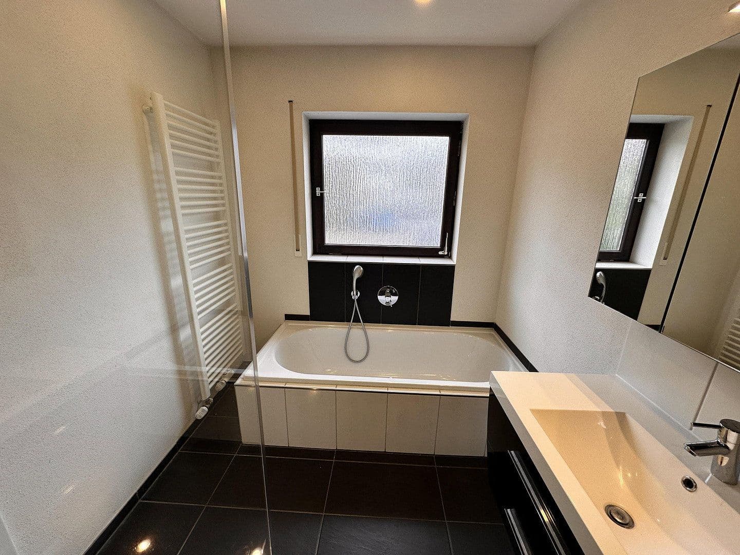 Predaj domu 270 m², pozemok 869 m², Bad Rappenau, Bádensko-Wurttembersko Predaj domu 270 m², pozemok 869 m², Bad Rappenau, Bádensko-Wurttembersko