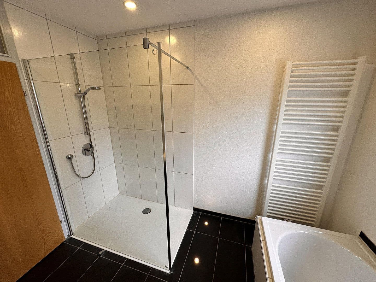 Predaj domu 270 m², pozemok 869 m², Bad Rappenau, Bádensko-Wurttembersko Predaj domu 270 m², pozemok 869 m², Bad Rappenau, Bádensko-Wurttembersko