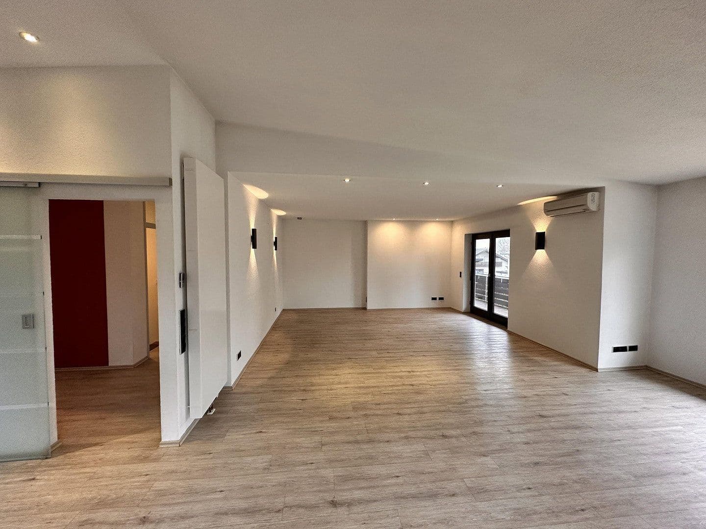 Predaj domu 270 m², pozemok 869 m², Bad Rappenau, Bádensko-Wurttembersko Predaj domu 270 m², pozemok 869 m², Bad Rappenau, Bádensko-Wurttembersko