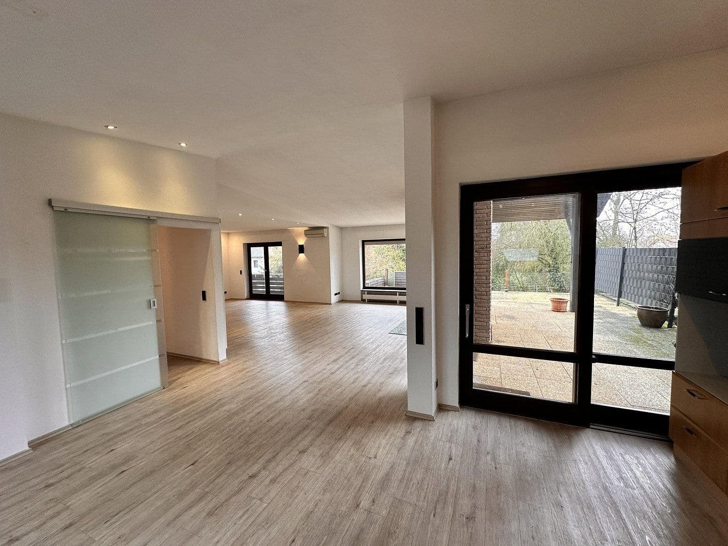 Predaj domu 270 m², pozemok 869 m², Bad Rappenau, Bádensko-Wurttembersko Predaj domu 270 m², pozemok 869 m², Bad Rappenau, Bádensko-Wurttembersko