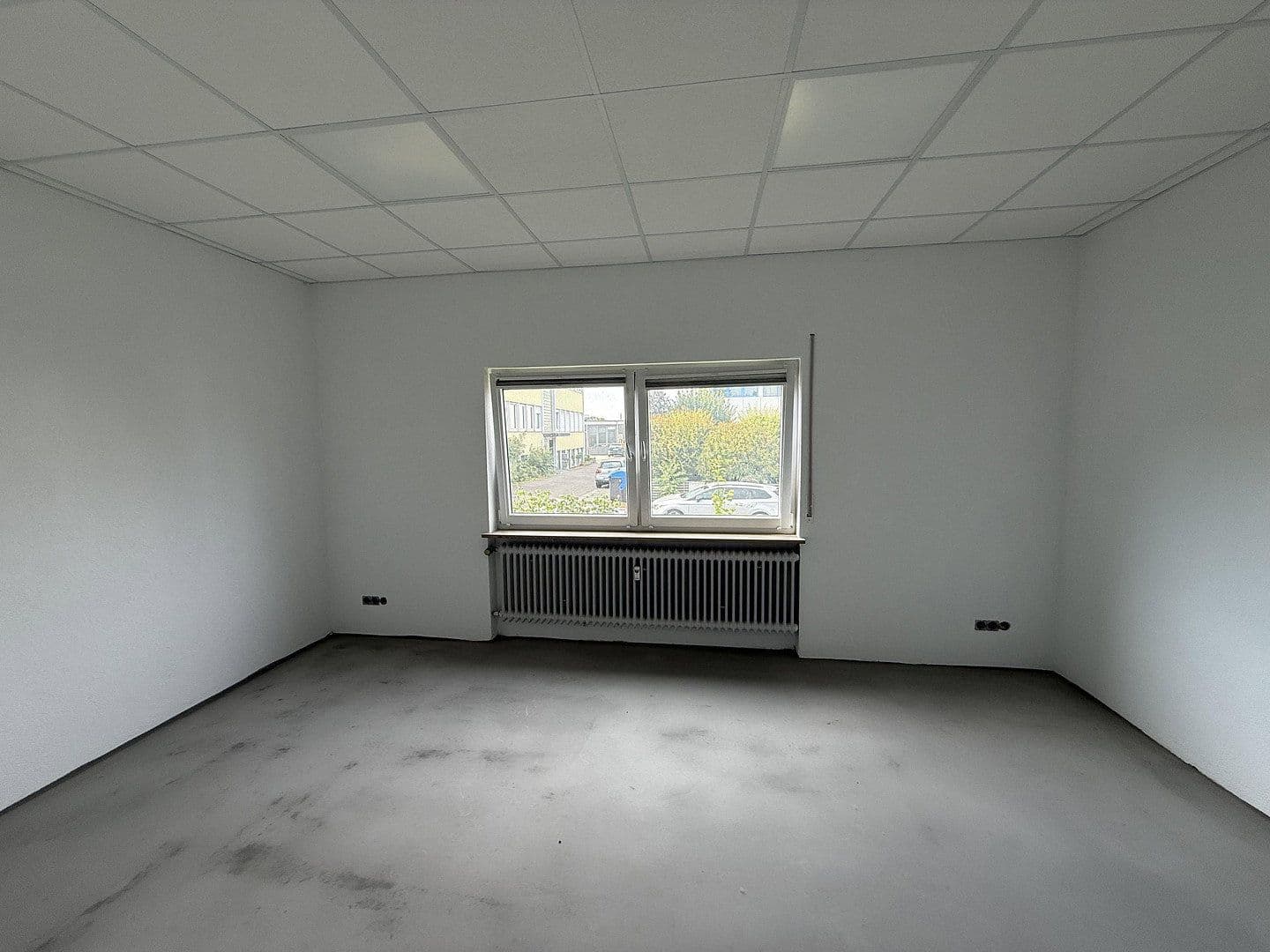 Prenájom nebytového priestoru 230 m², Fellbach, Bádensko-Wurttembersko Prenájom nebytového priestoru 230 m², Fellbach, Bádensko-Wurttembersko