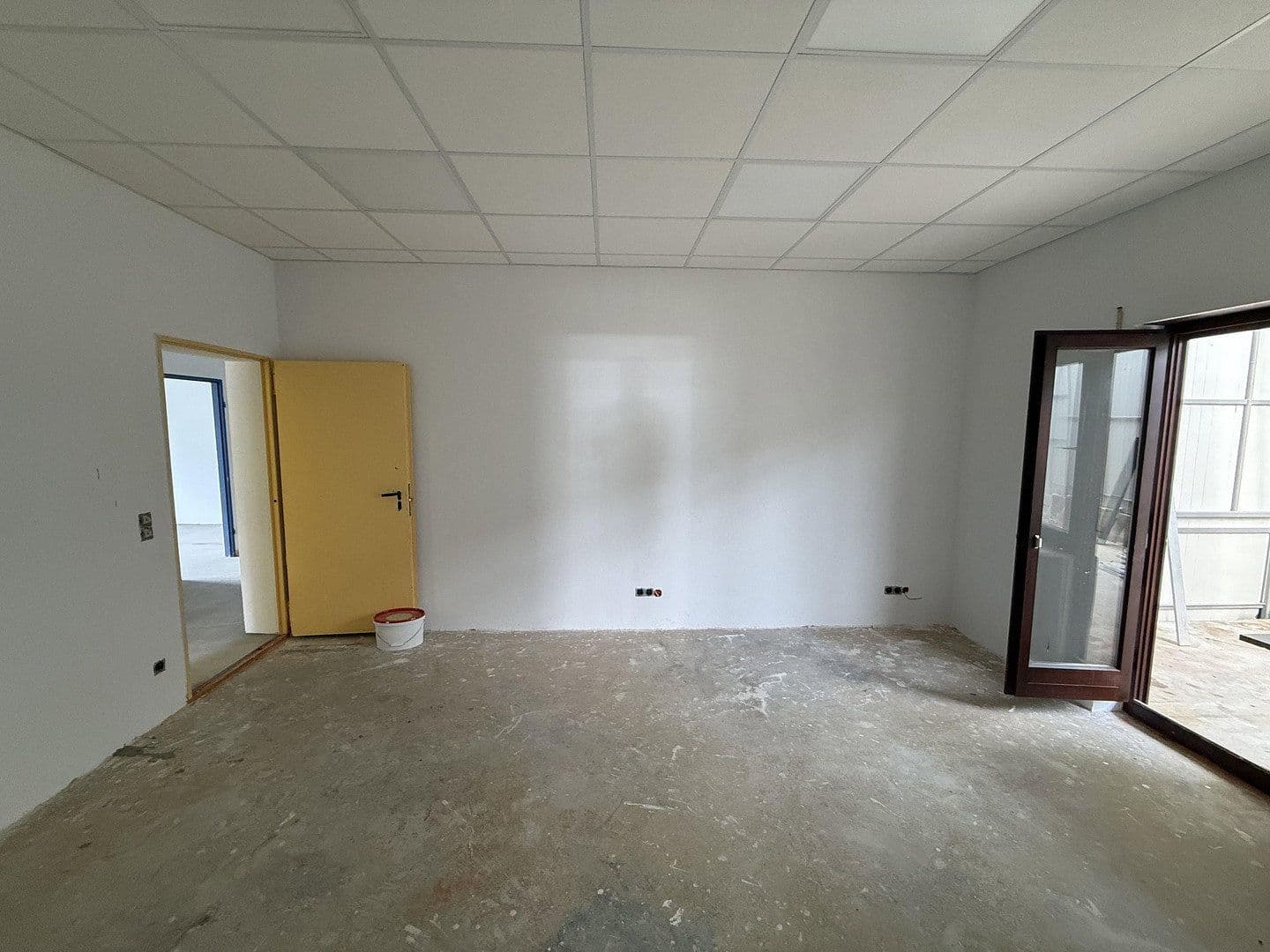 Prenájom nebytového priestoru 230 m², Fellbach, Bádensko-Wurttembersko Prenájom nebytového priestoru 230 m², Fellbach, Bádensko-Wurttembersko