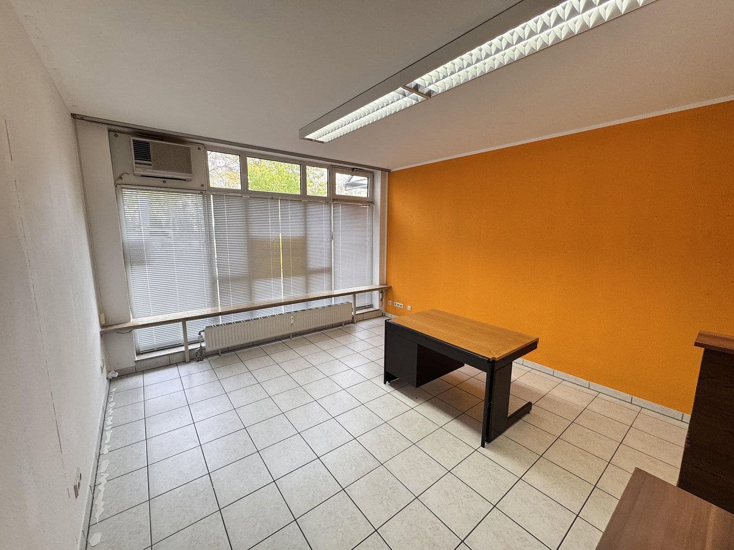 Prenájom kancelárie 110 m², Badeallee 4, Bad Kreuznach, Porýnie-Falcko Prenájom kancelárie 110 m², Badeallee 4, Bad Kreuznach, Porýnie-Falcko