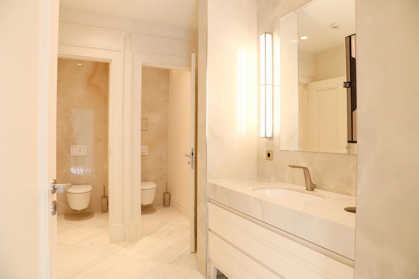 Prenájom kancelárie 193 m², Hohenzollerndamm, Berlin, Berlín Prenájom kancelárie 193 m², Hohenzollerndamm, Berlin, Berlín
