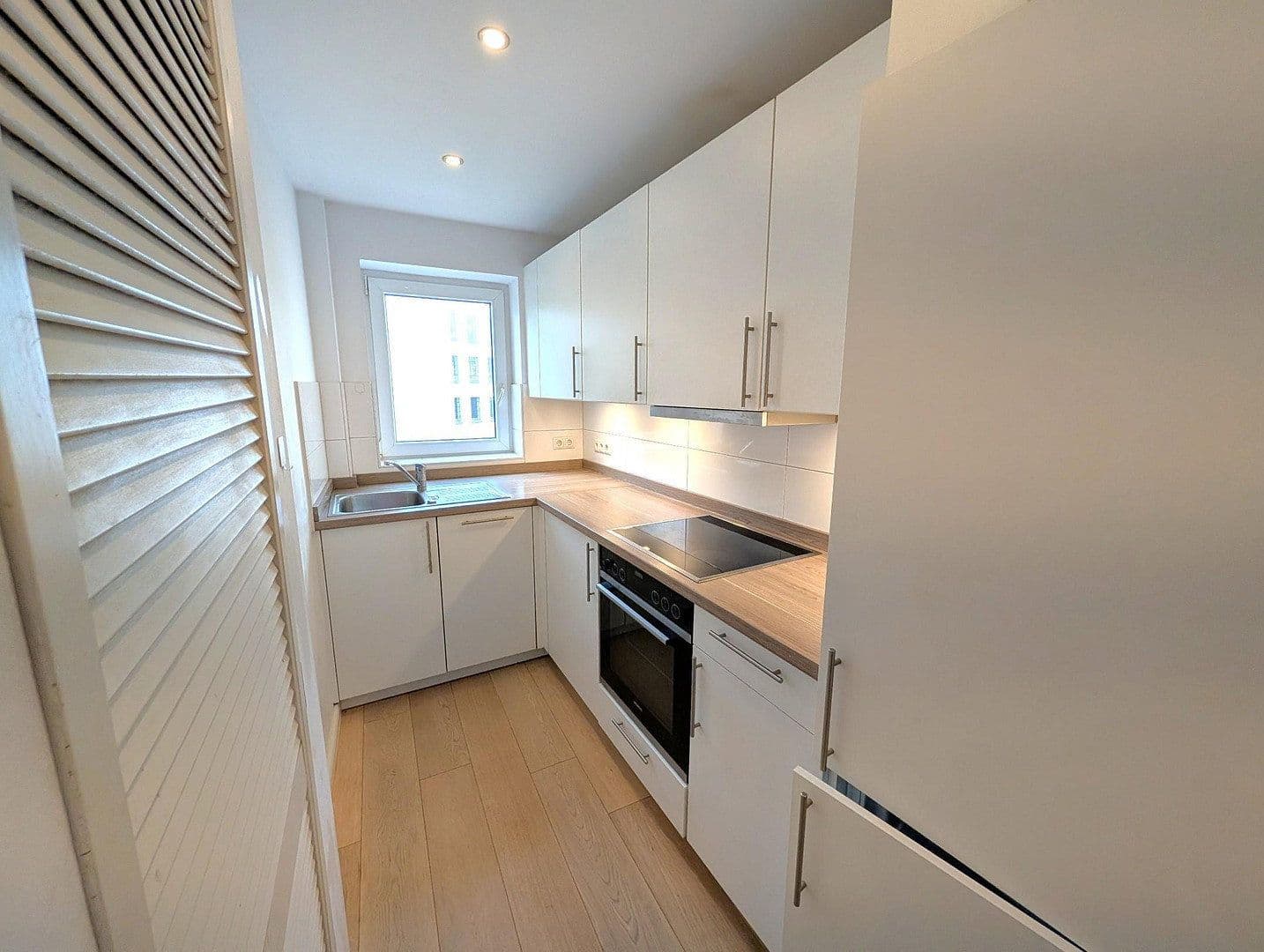 Predaj bytu 2-izbový 55 m², Eimsbüttel - Hamburg Eimsbüttel (Stadtteil), Hamburg Predaj bytu 2-izbový 55 m², Eimsbüttel - Hamburg Eimsbüttel (Stadtteil), Hamburg