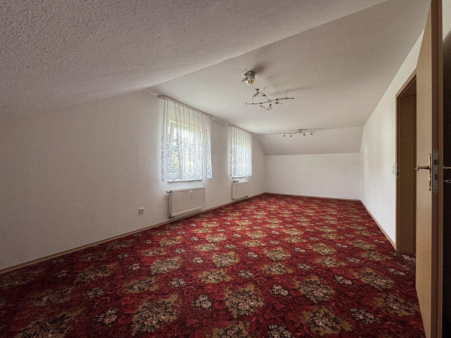 Predaj domu 189 m², pozemok 876 m², Wellendingen, Bádensko-Wurttembersko Predaj domu 189 m², pozemok 876 m², Wellendingen, Bádensko-Wurttembersko