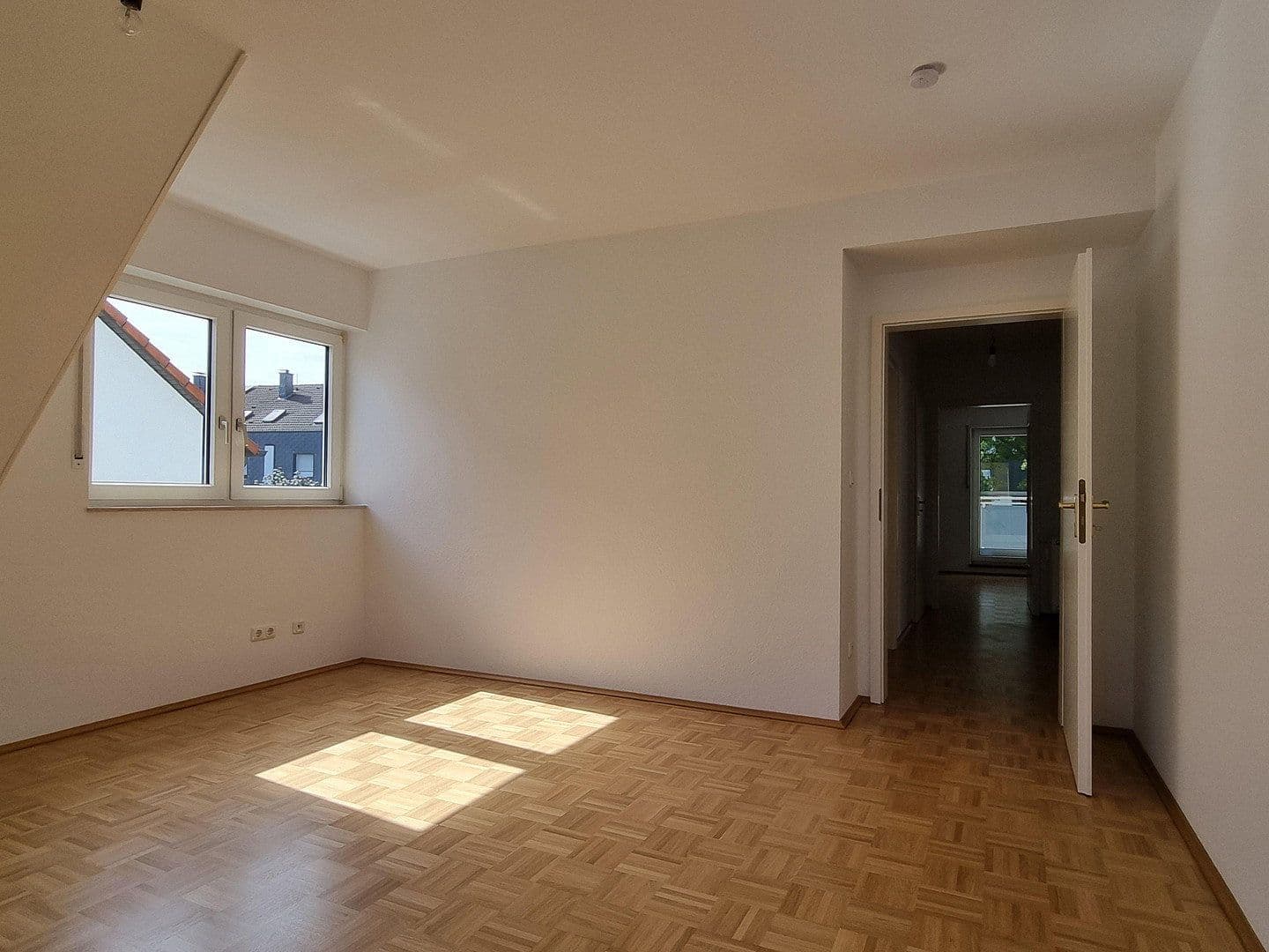 Prenájom bytu 3-izbový 119 m², Bochum, Severné Porýnie - Westfálsko Prenájom bytu 3-izbový 119 m², Bochum, Severné Porýnie - Westfálsko