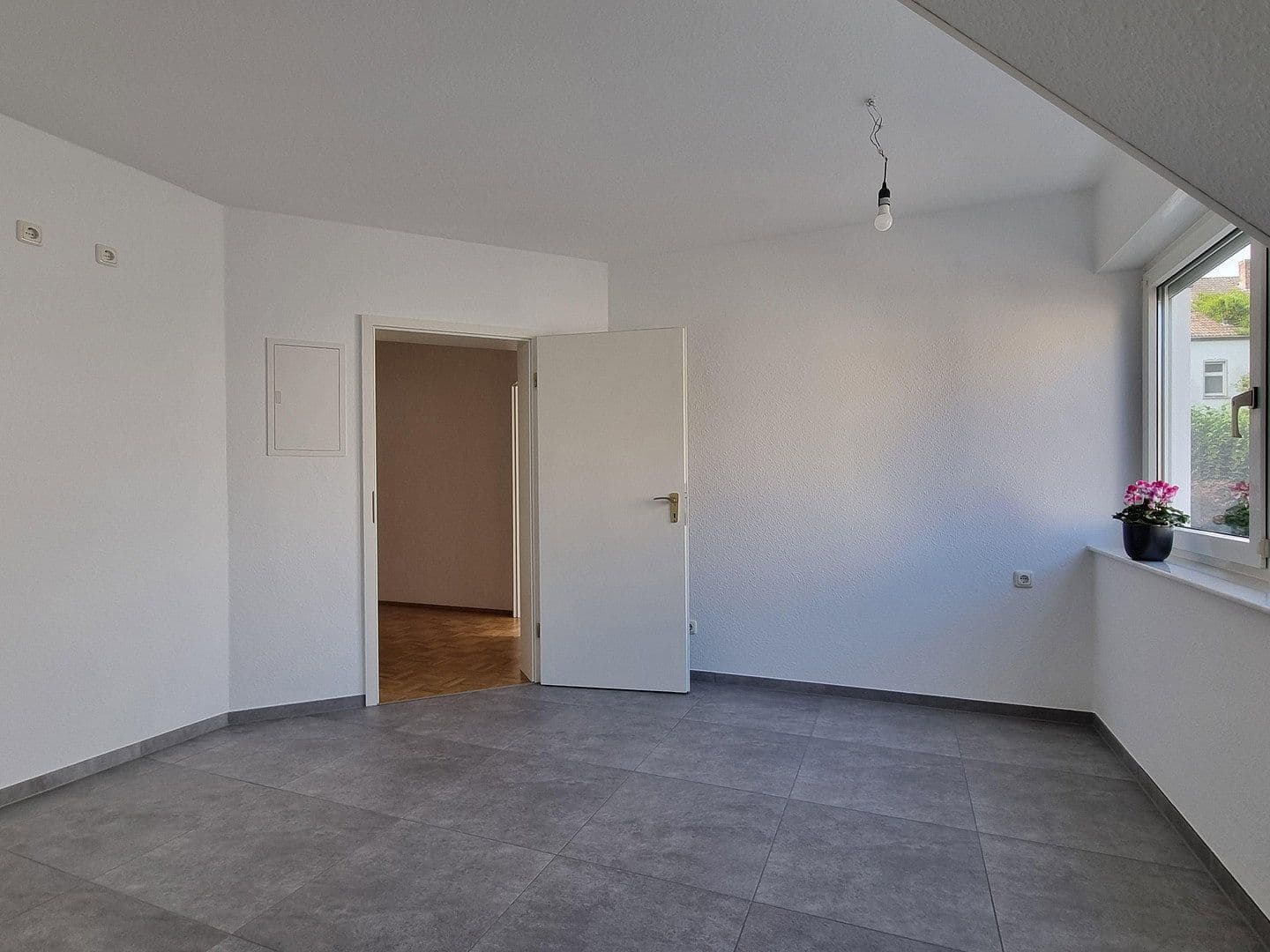 Prenájom bytu 3-izbový 119 m², Bochum, Severné Porýnie - Westfálsko Prenájom bytu 3-izbový 119 m², Bochum, Severné Porýnie - Westfálsko