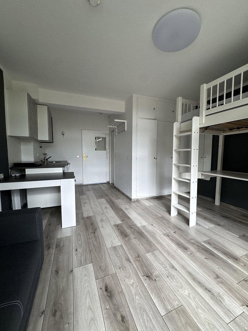 Prenájom bytu 1-izbový 27 m², Viktoriastraße, Wiesbaden, Hesensko Prenájom bytu 1-izbový 27 m², Viktoriastraße, Wiesbaden, Hesensko