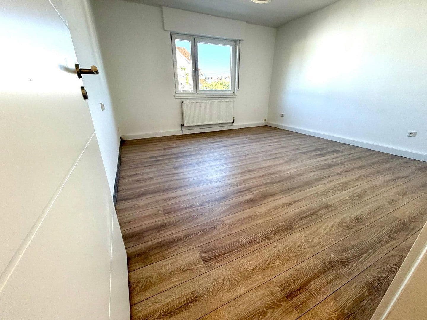 Prenájom bytu 2-izbový 60 m², Eppelheim, Bádensko-Wurttembersko Prenájom bytu 2-izbový 60 m², Eppelheim, Bádensko-Wurttembersko