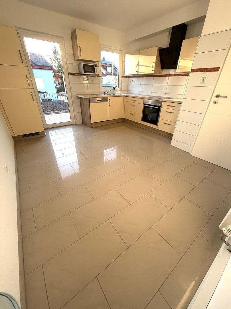 Prenájom bytu 2-izbový 60 m², Eppelheim, Bádensko-Wurttembersko Prenájom bytu 2-izbový 60 m², Eppelheim, Bádensko-Wurttembersko