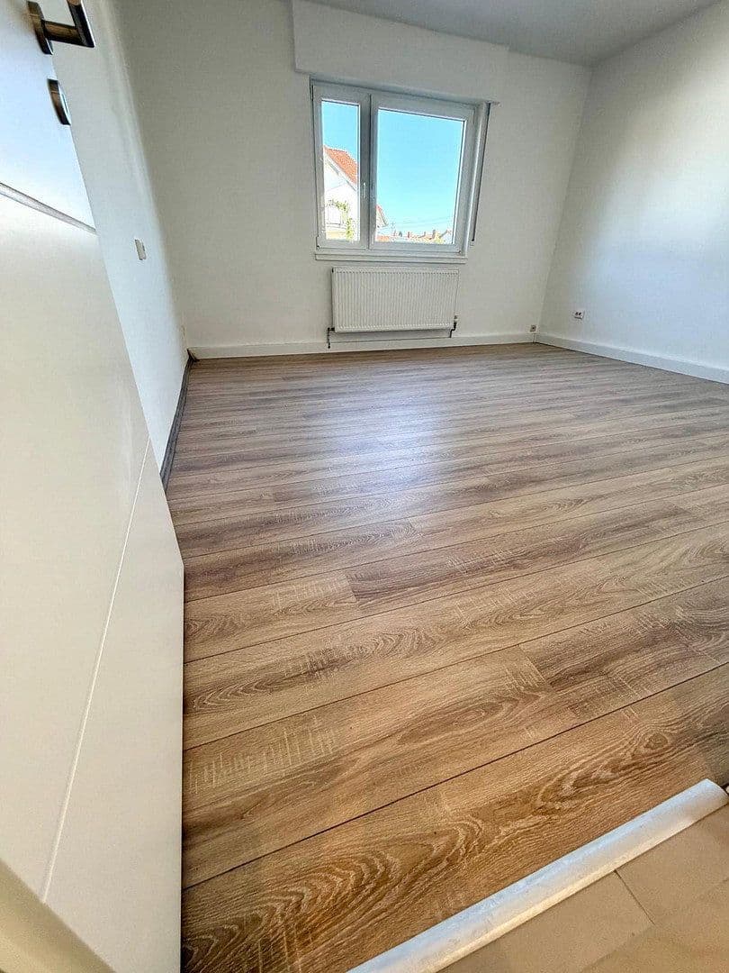 Prenájom bytu 2-izbový 60 m², Eppelheim, Bádensko-Wurttembersko Prenájom bytu 2-izbový 60 m², Eppelheim, Bádensko-Wurttembersko