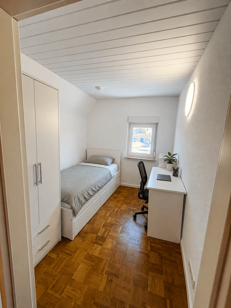 Prenájom bytu 9 m², Bottwarbahnstraße 25, Heilbronn, Bádensko-Wurttembersko Prenájom bytu 9 m², Bottwarbahnstraße 25, Heilbronn, Bádensko-Wurttembersko